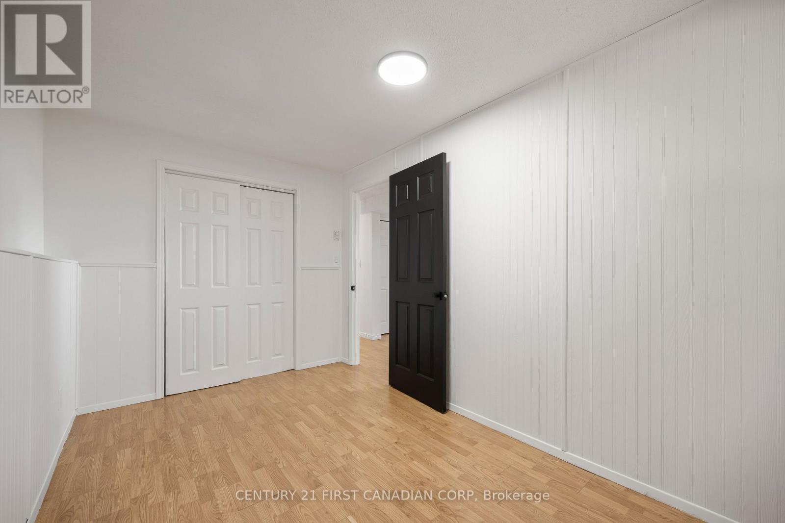 70986 B Line, Lambton Shores, Ontario  N0M 1T0 - Photo 33 - X12834168