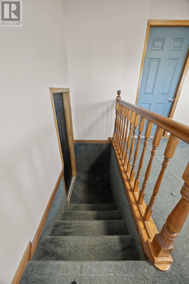 70986 B Line, Lambton Shores, Ontario  N0M 1T0 - Photo 35 - X12834168