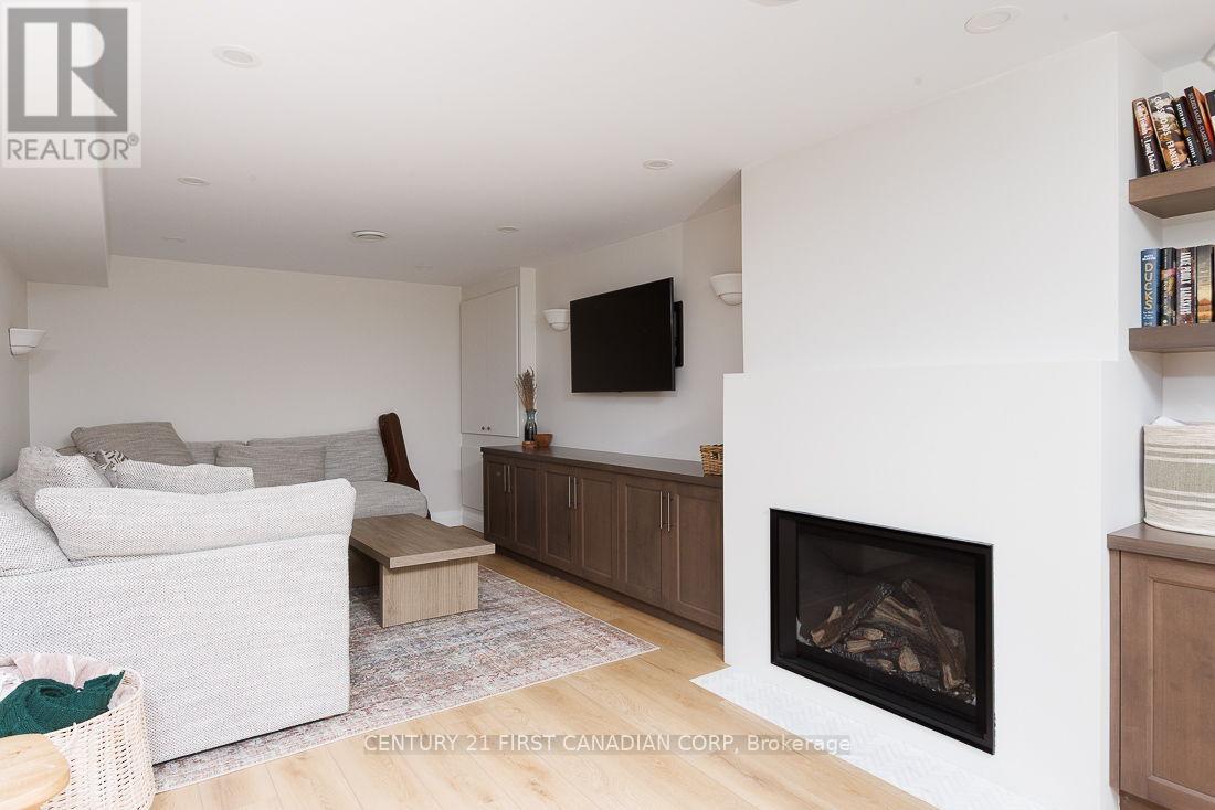 80 Brunswick Avenue, London North, Ontario  N6G 3K8 - Photo 22 - X12834306