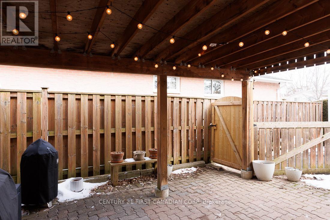 80 Brunswick Avenue, London North, Ontario  N6G 3K8 - Photo 39 - X12834306