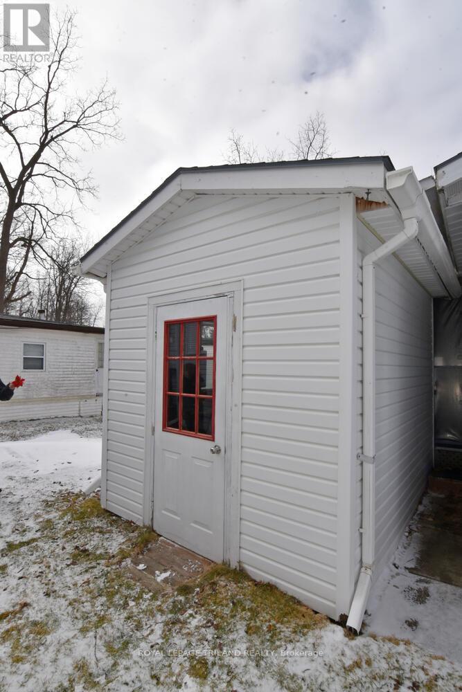 27 - 9385 Ipperwash Road, Lambton Shores, Ontario  N0N 1J3 - Photo 25 - X12834382