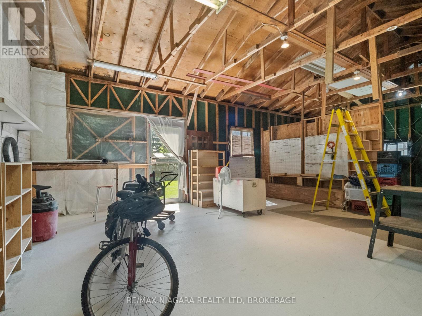 61 Queen Street, Fort Erie, Ontario  L2A 1T7 - Photo 34 - X12373939