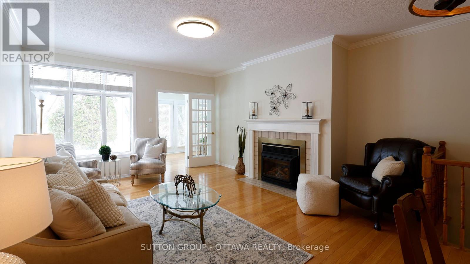 50 Grand Cedar Court E, Ottawa, Ontario  K2S 1G5 - Photo 3 - X12834196