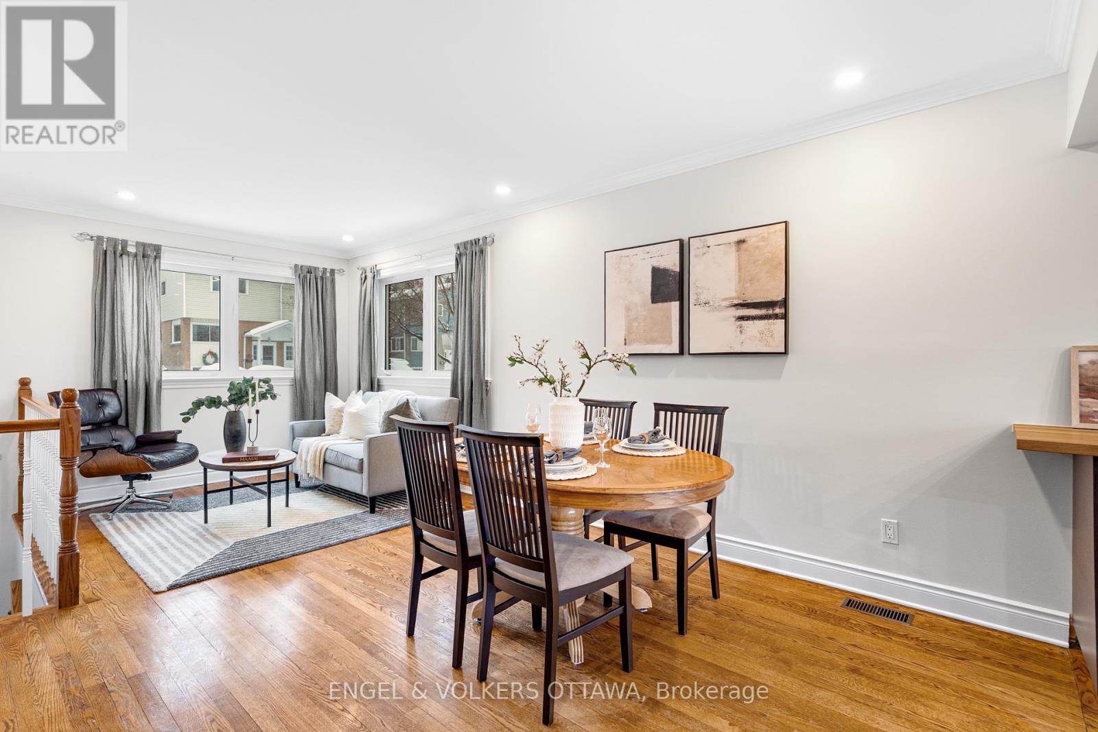 2707 Marie Street, Ottawa, Ontario  K2B 7E3 - Photo 3 - X12834236