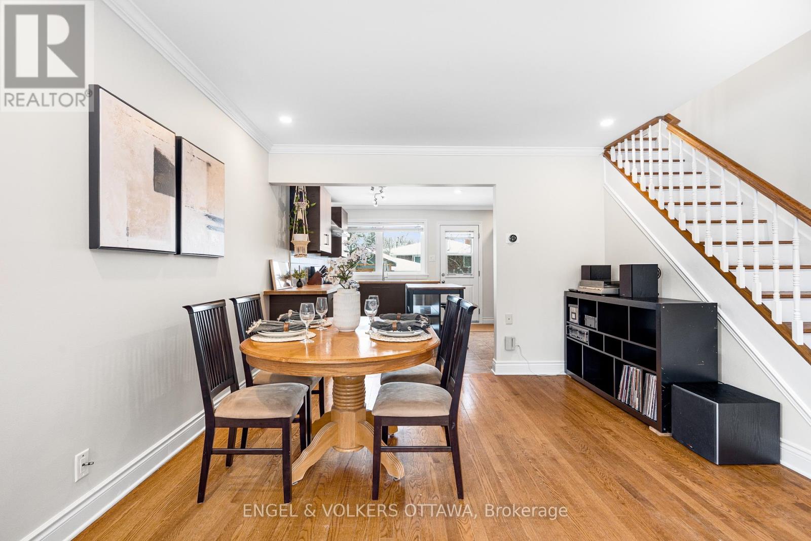 2707 Marie Street, Ottawa, Ontario  K2B 7E3 - Photo 4 - X12834236