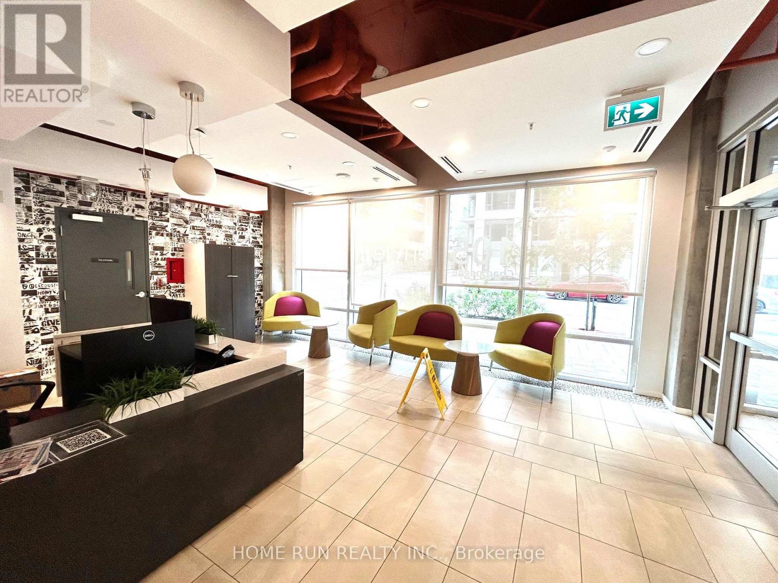 1817 - 105 Champagne Avenue, Ottawa, Ontario  K1S 4P3 - Photo 4 - X12834262