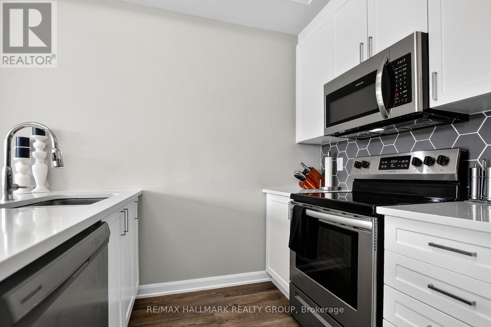 342 Raheen Court, Ottawa, Ontario  K2J 7C2 - Photo 8 - X12834360