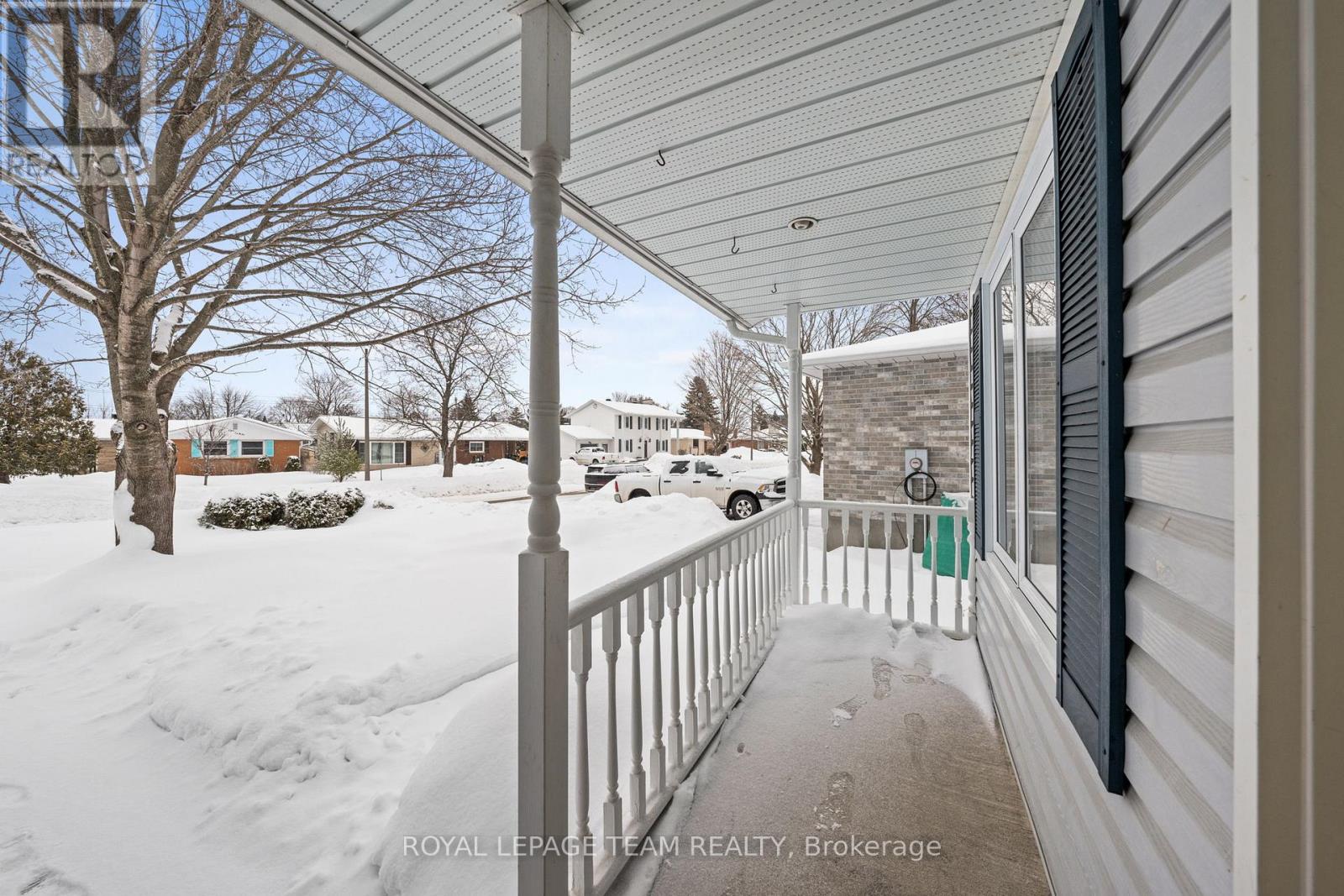 230 Allan Street, Smiths Falls, Ontario  K7A 5E9 - Photo 3 - X12834366