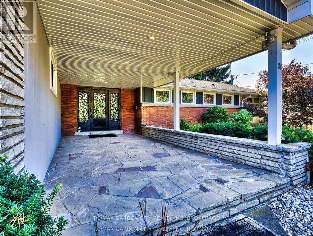 28 Marsdale Drive, St. Catharines (Glendale/glenridge), Ontario  L2T 3S3 - Photo 3 - X12834170