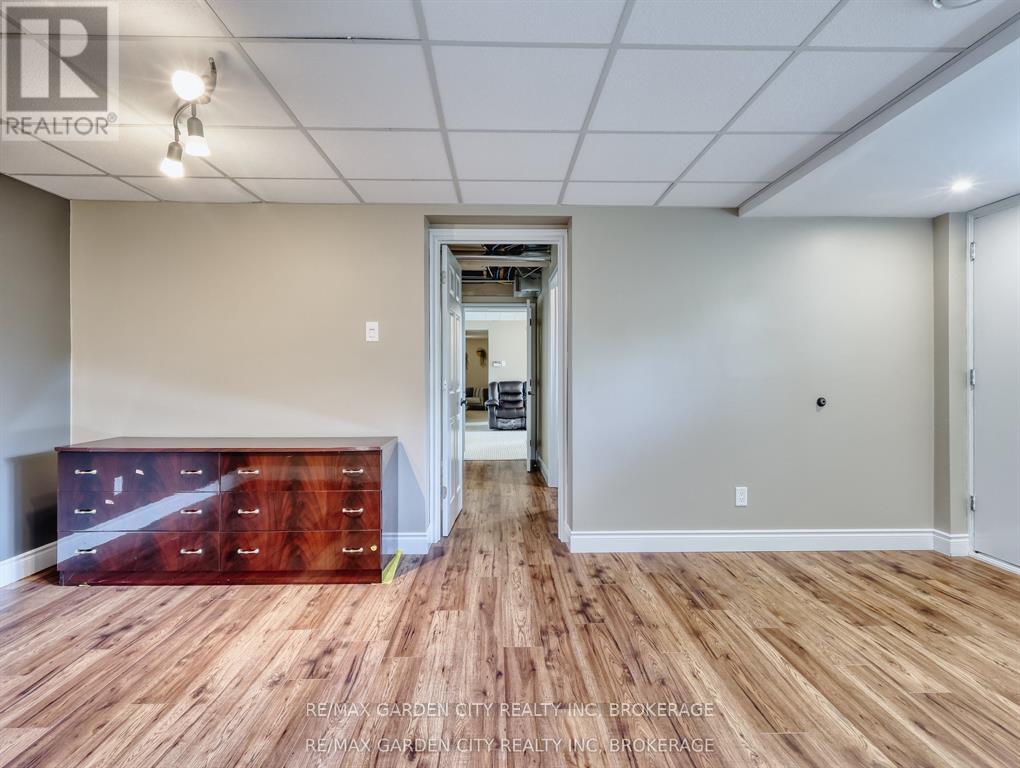 28 Marsdale Drive, St. Catharines (Glendale/glenridge), Ontario  L2T 3S3 - Photo 36 - X12834170