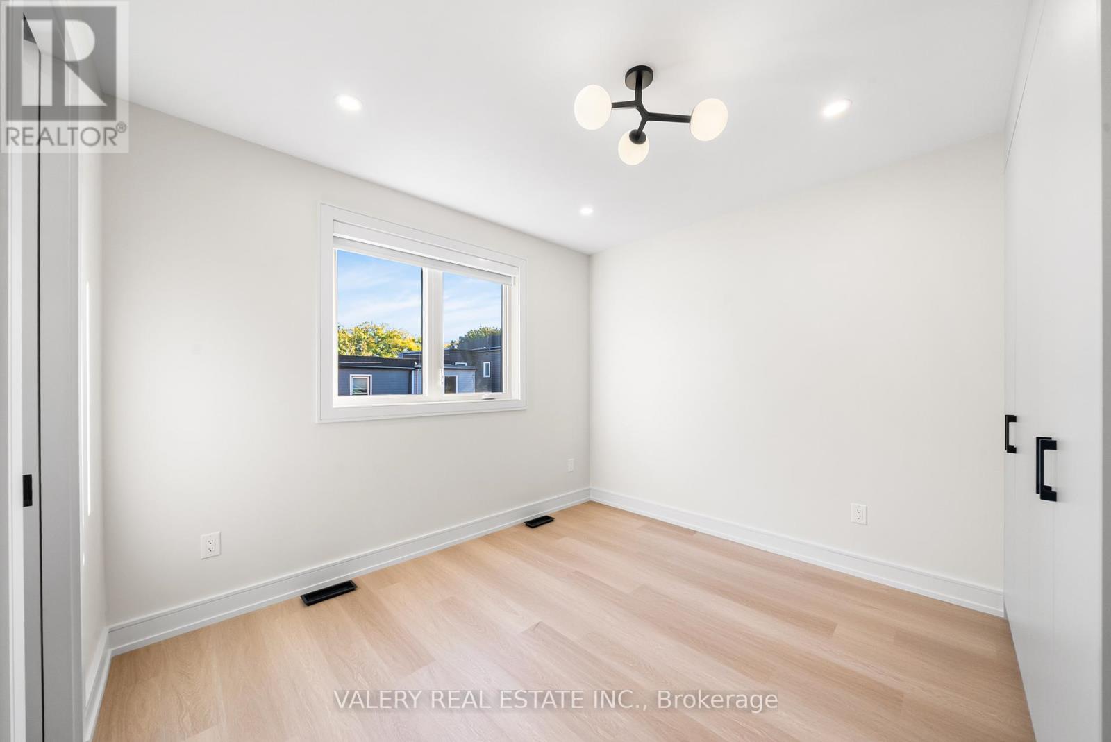 Laneway - 86 Argyle Street, Toronto, Ontario  M6J 1N9 - Photo 19 - C12469553