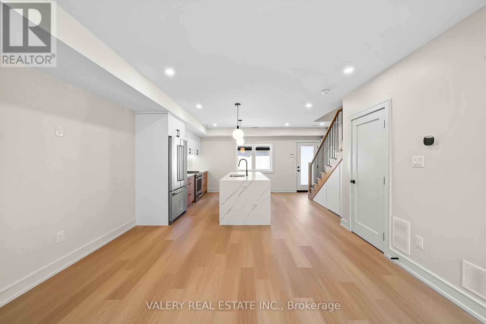 Laneway - 86 Argyle Street, Toronto, Ontario  M6J 1N9 - Photo 4 - C12469553