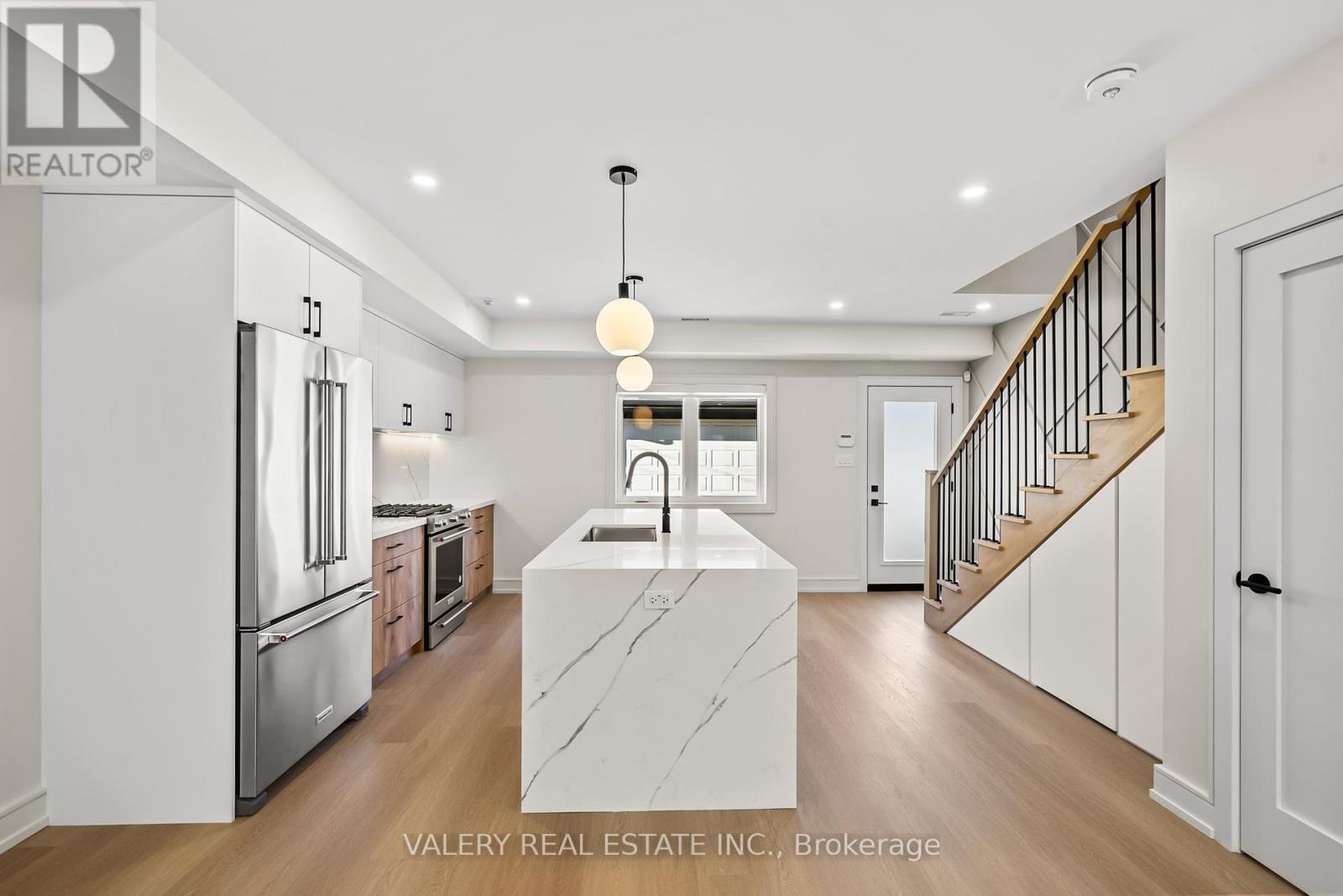 Laneway - 86 Argyle Street, Toronto, Ontario  M6J 1N9 - Photo 8 - C12469553