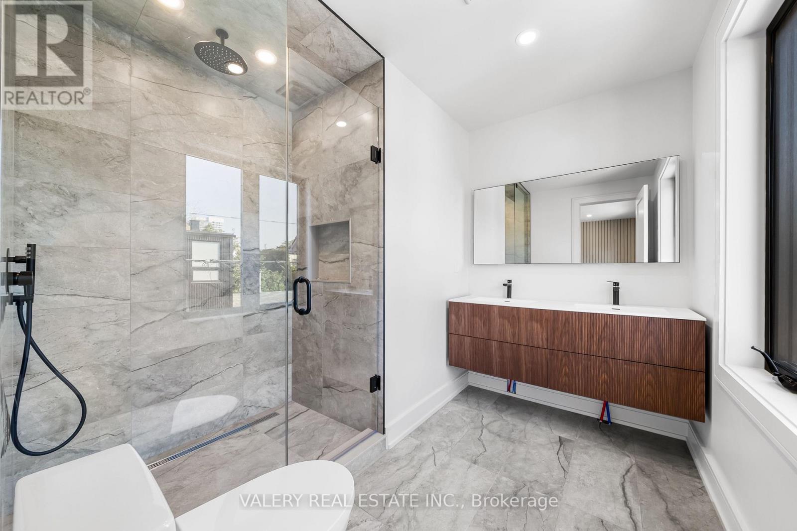 Laneway - 158 Dovercourt Road, Toronto, Ontario  M6J 3C4 - Photo 21 - C12520578