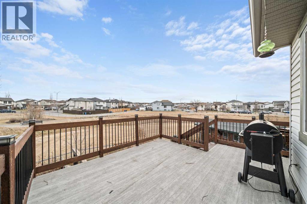 18 Cimarron Grove Bay, Okotoks, Alberta  T1S 2H3 - Photo 11 - A2270676