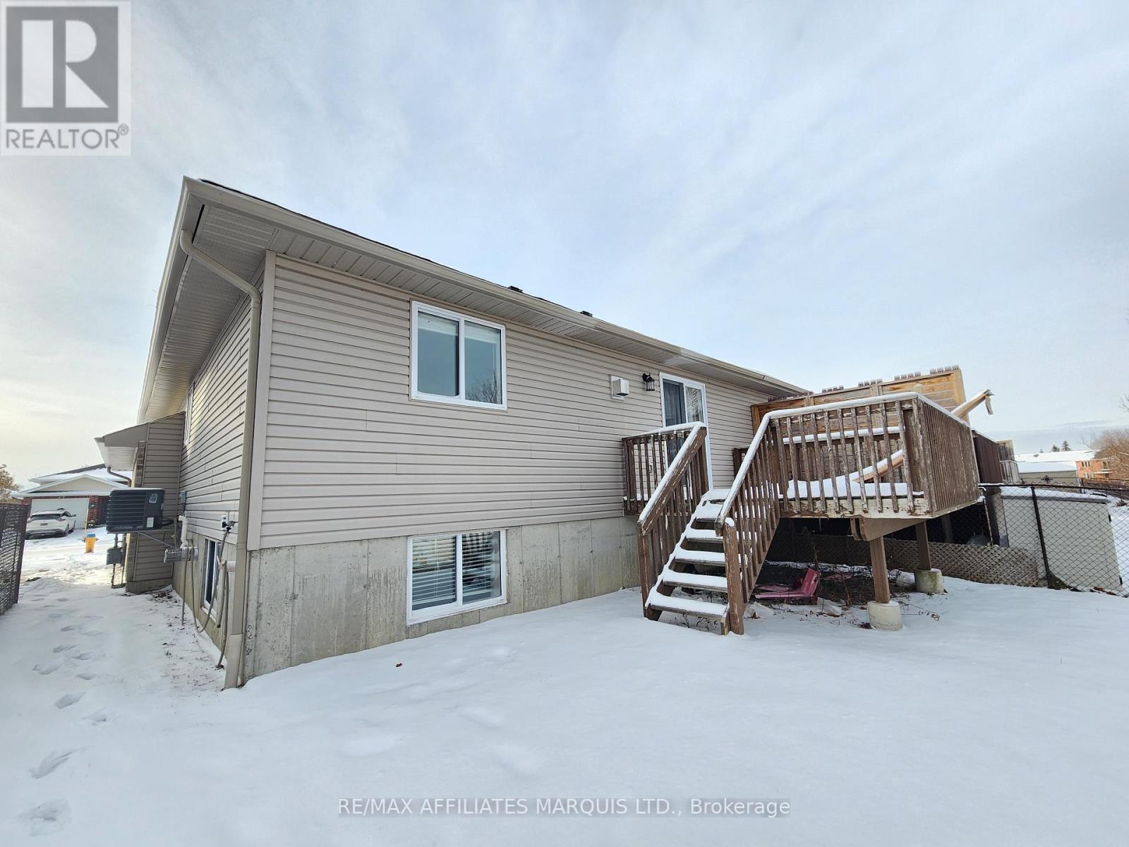 70 Forestdale Crescent, Cornwall, Ontario  K6K 0A5 - Photo 34 - X12627622