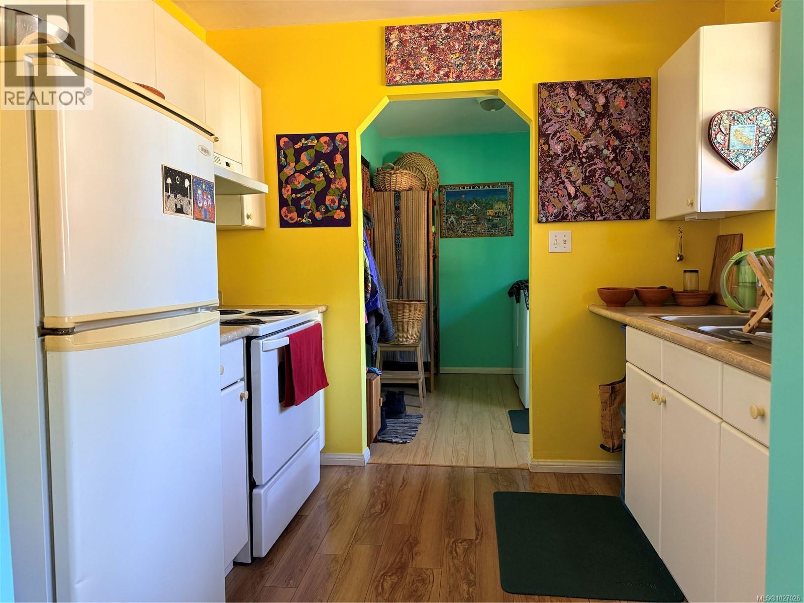 26 745 Church St, Gabriola Island, British Columbia  V0R 1X3 - Photo 2 - 1027026