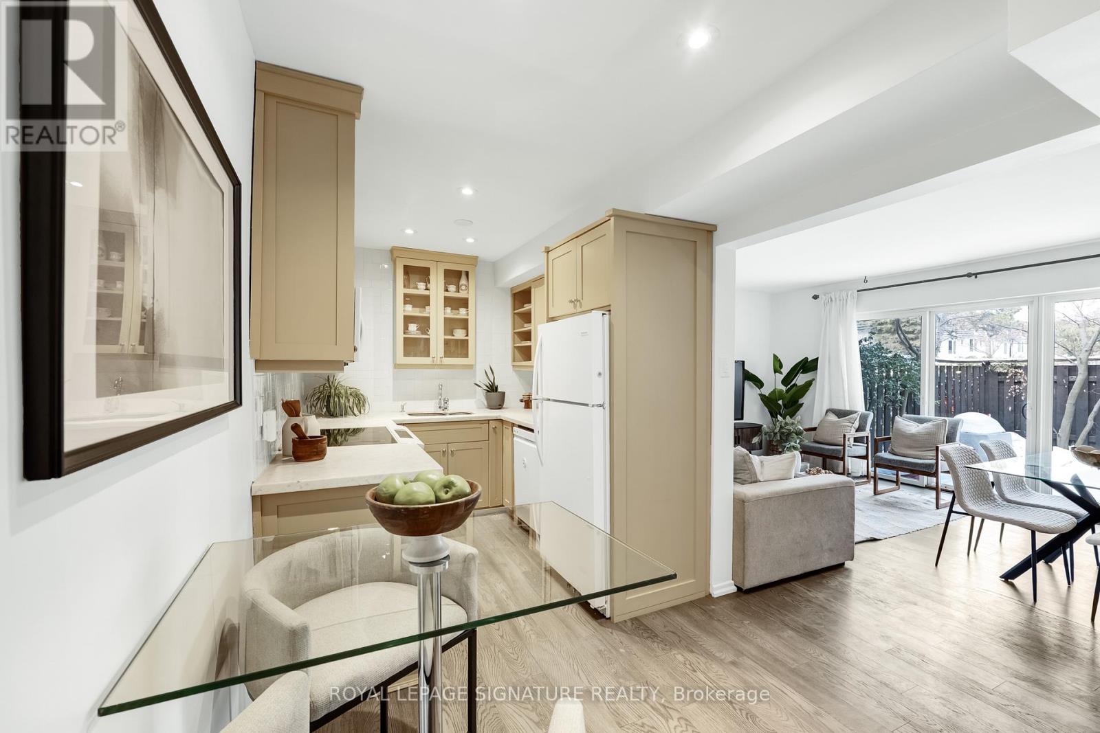 34 Sugar Millway, Toronto, Ontario  M2L 1R6 - Photo 11 - C12834138