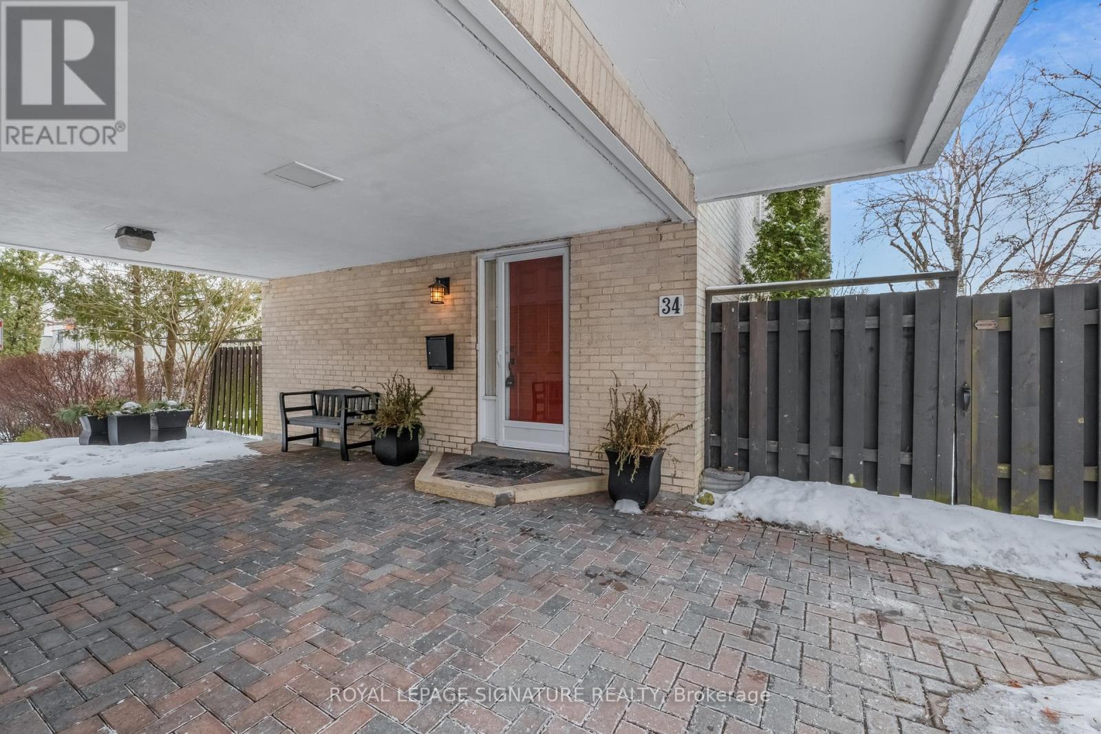 34 Sugar Millway, Toronto, Ontario  M2L 1R6 - Photo 2 - C12834138