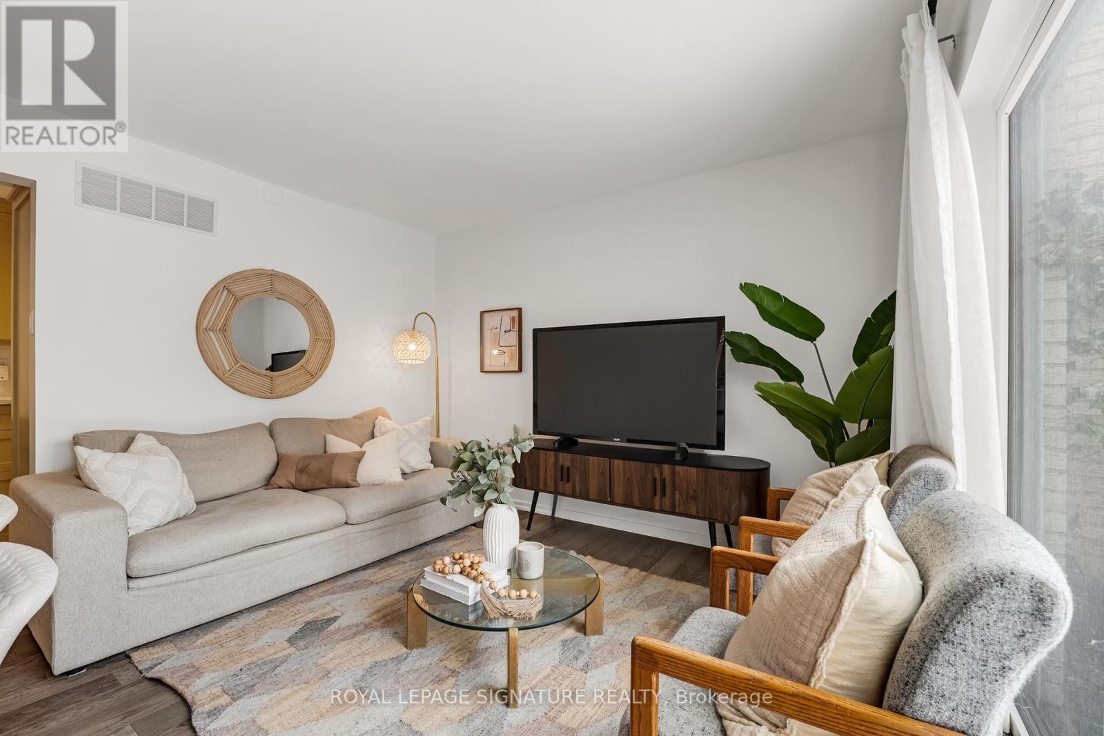 34 Sugar Millway, Toronto, Ontario  M2L 1R6 - Photo 6 - C12834138