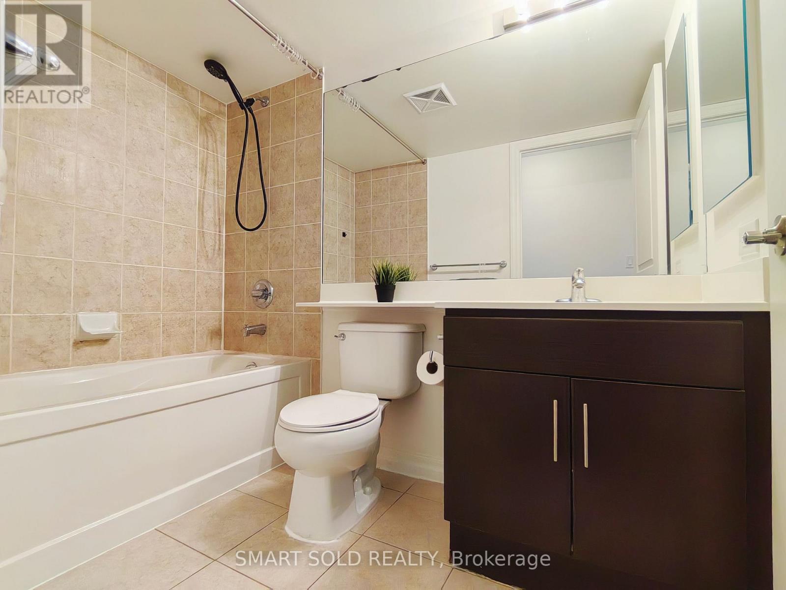 405 - 30 Herons Hill Way, Toronto, Ontario  M2J 0A7 - Photo 9 - C12834166