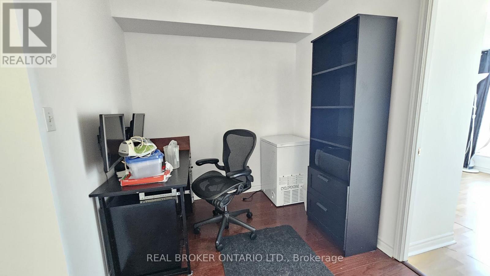 1516 - 7 Lorraine Drive, Toronto, Ontario  M2N 2E3 - Photo 13 - C12834194