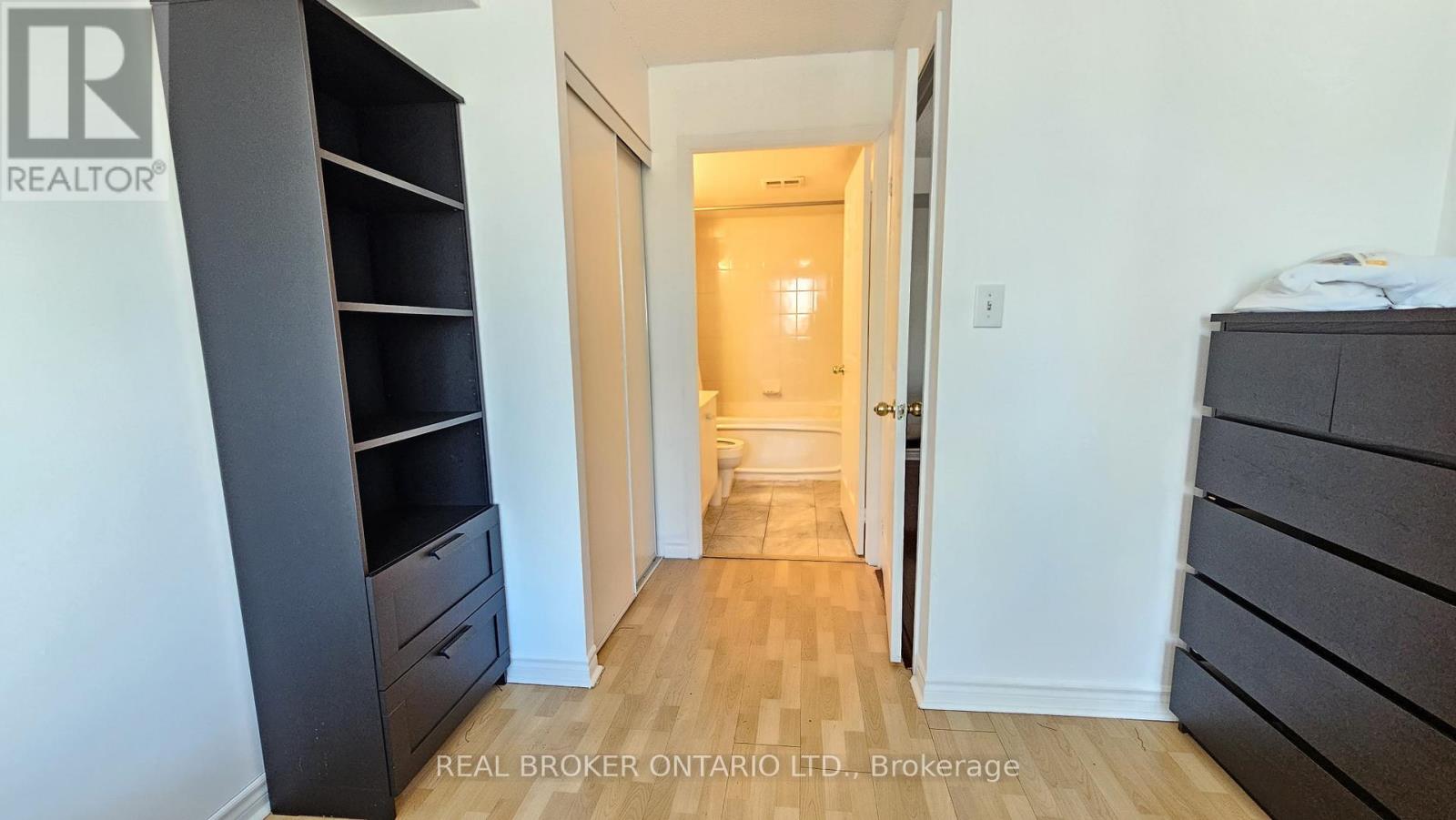 1516 - 7 Lorraine Drive, Toronto, Ontario  M2N 2E3 - Photo 17 - C12834194