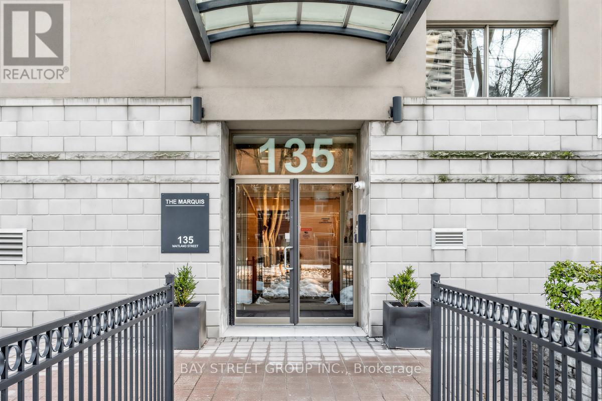 502 - 135 Maitland Street, Toronto, Ontario  M4Y 1E5 - Photo 4 - C12834252