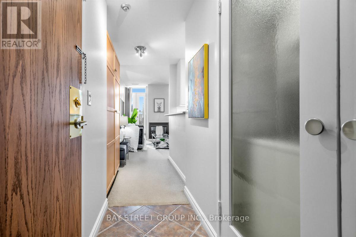 502 - 135 Maitland Street, Toronto, Ontario  M4Y 1E5 - Photo 7 - C12834252