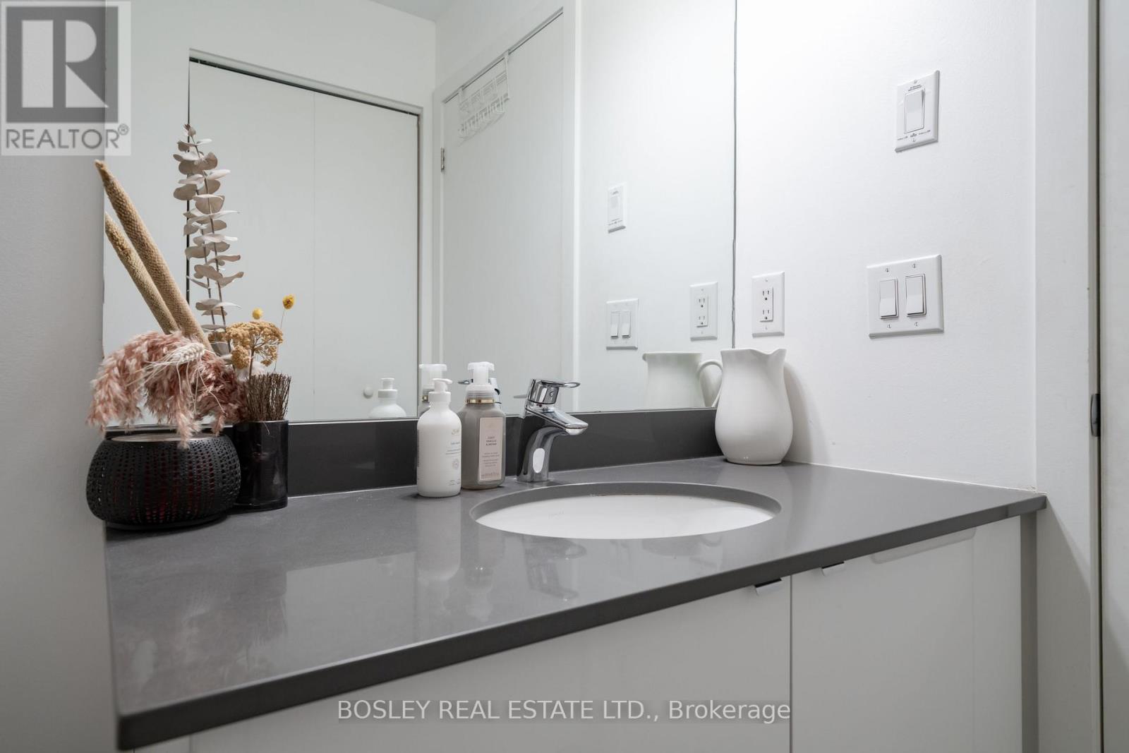 2310 - 51 East Liberty Street, Toronto, Ontario  M6K 3P8 - Photo 21 - C12834378