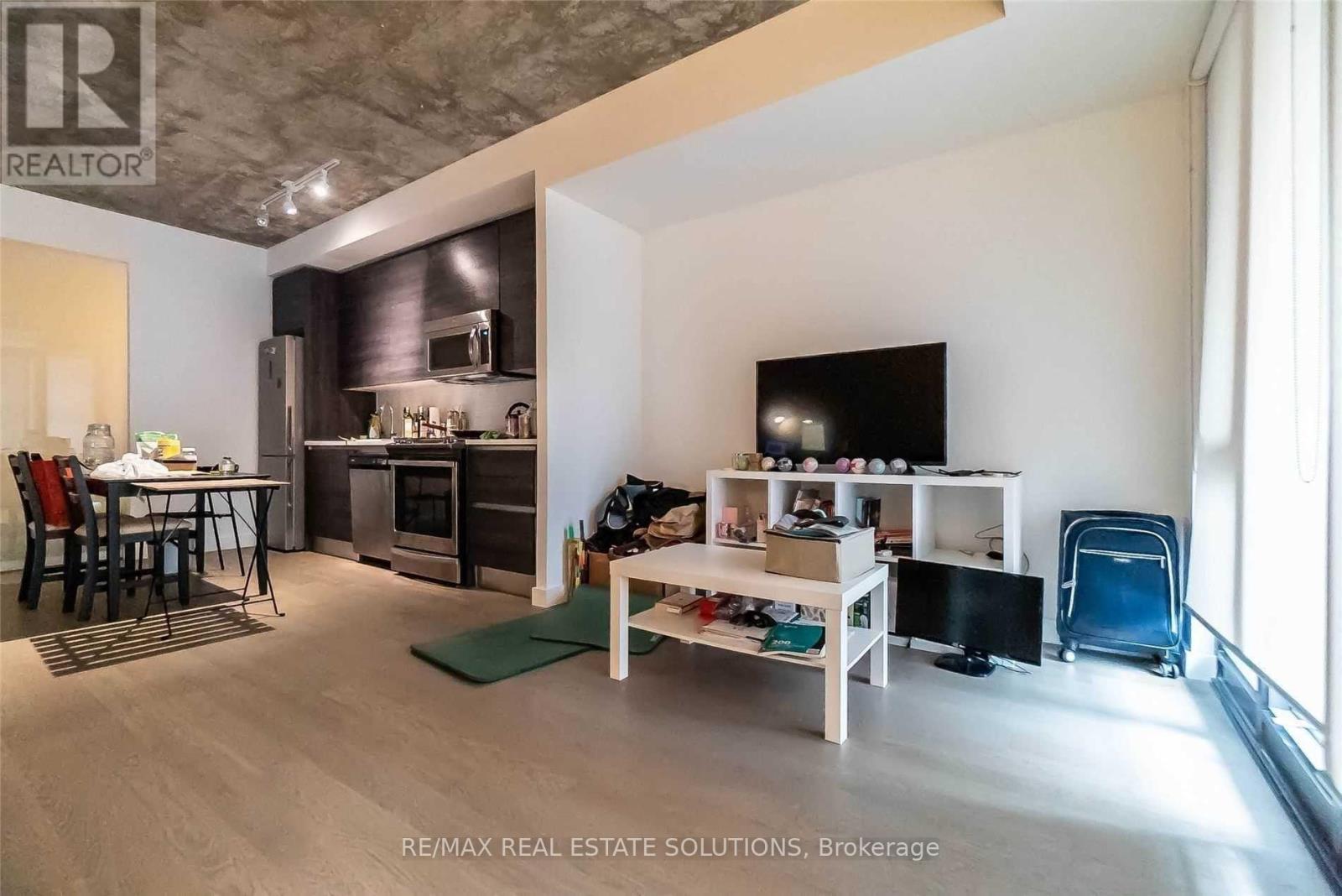 421 - 111 Bathurst Street, Toronto, Ontario  M5V 0M9 - Photo 3 - C12834418