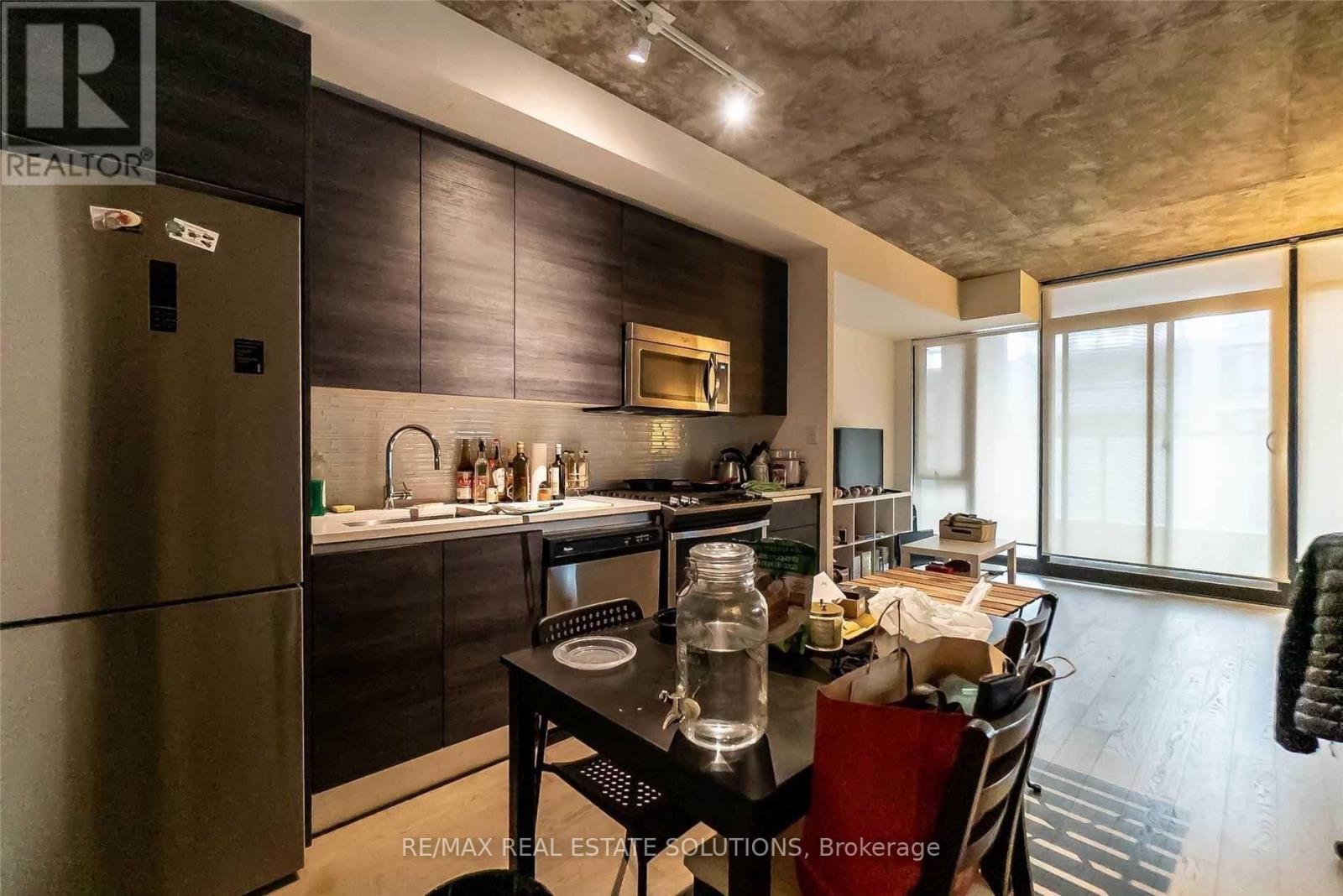 421 - 111 Bathurst Street, Toronto, Ontario  M5V 0M9 - Photo 5 - C12834418