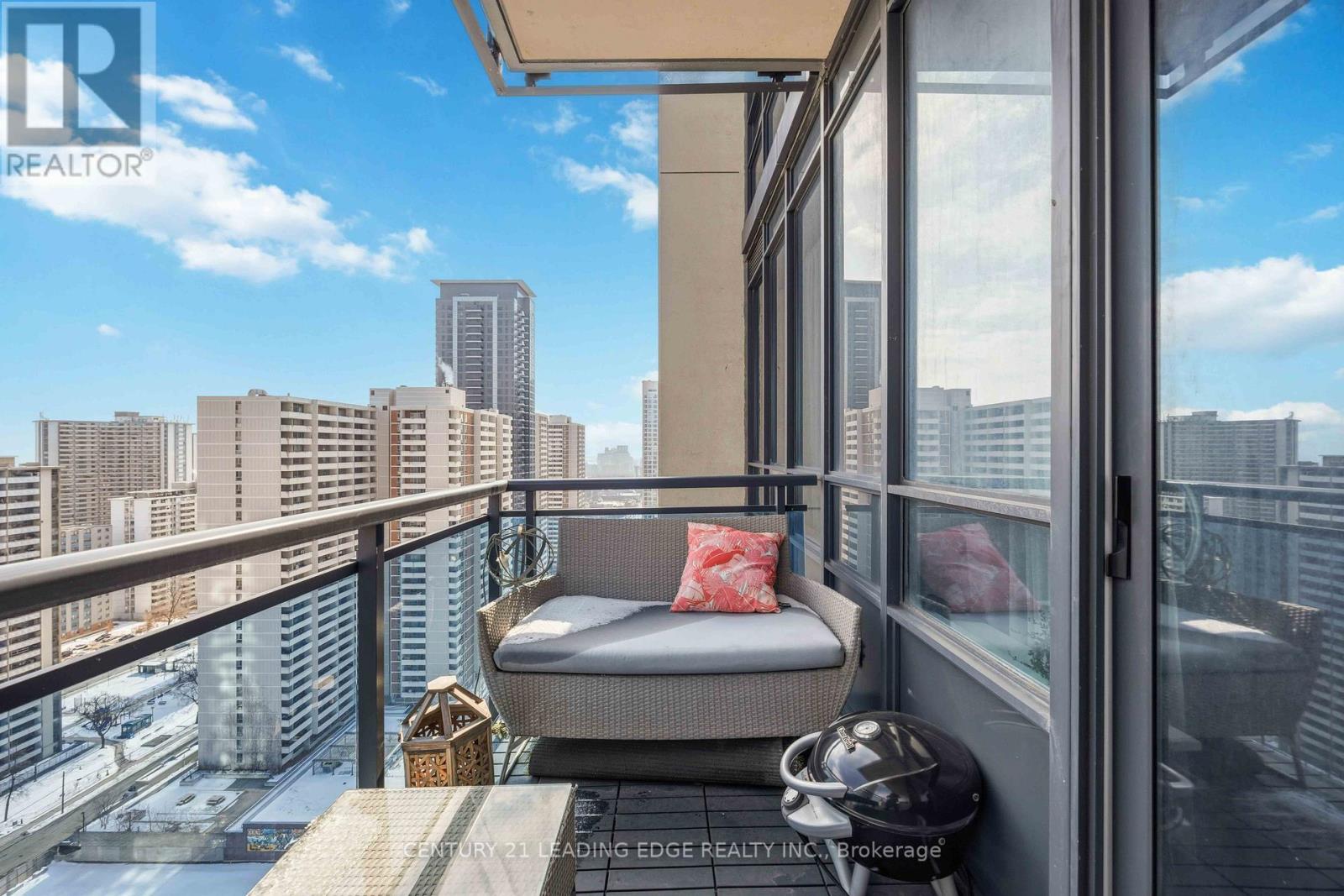 2203 - 28 Linden Street, Toronto, Ontario  M4Y 0A4 - Photo 16 - C12834424