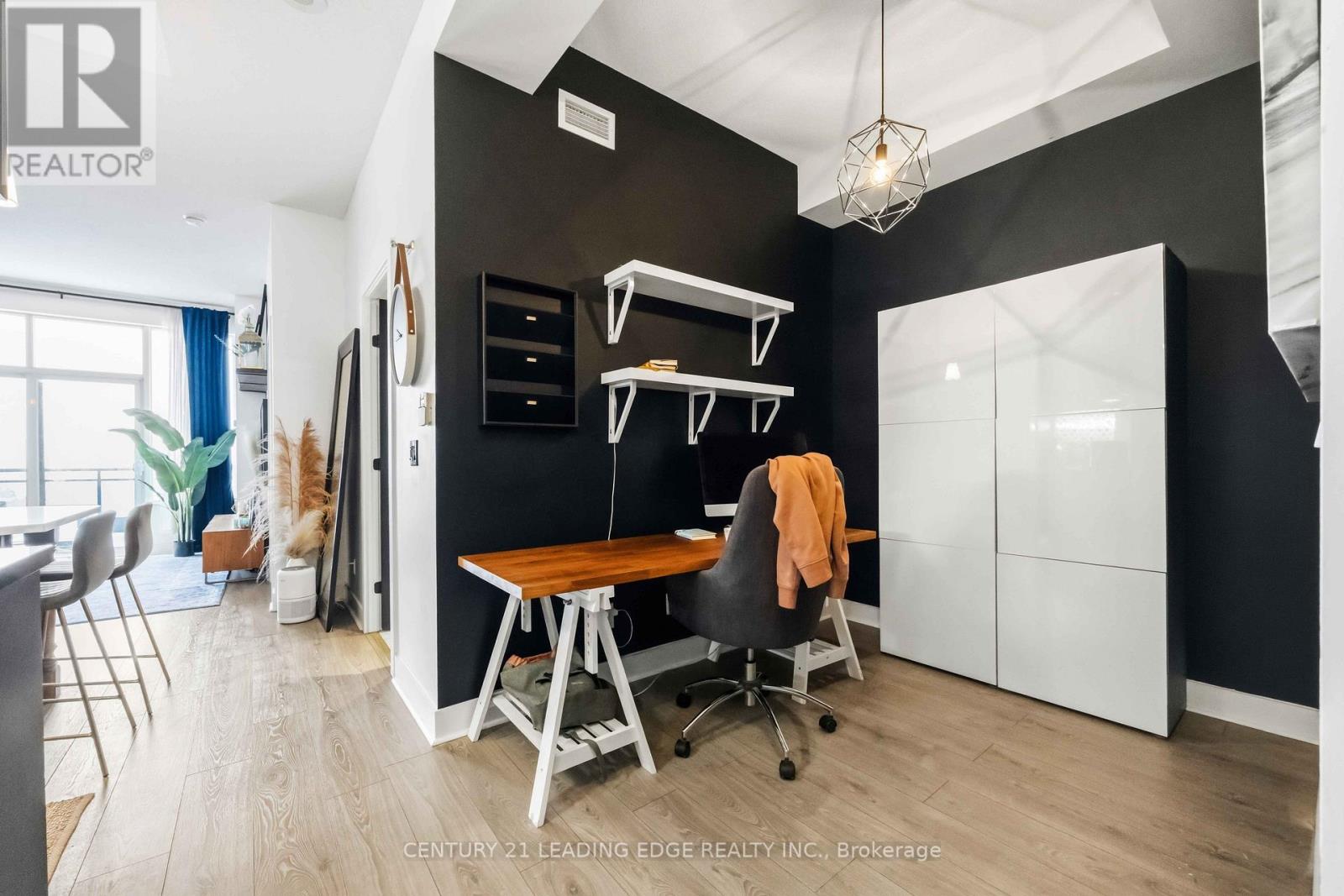 2203 - 28 Linden Street, Toronto, Ontario  M4Y 0A4 - Photo 6 - C12834424