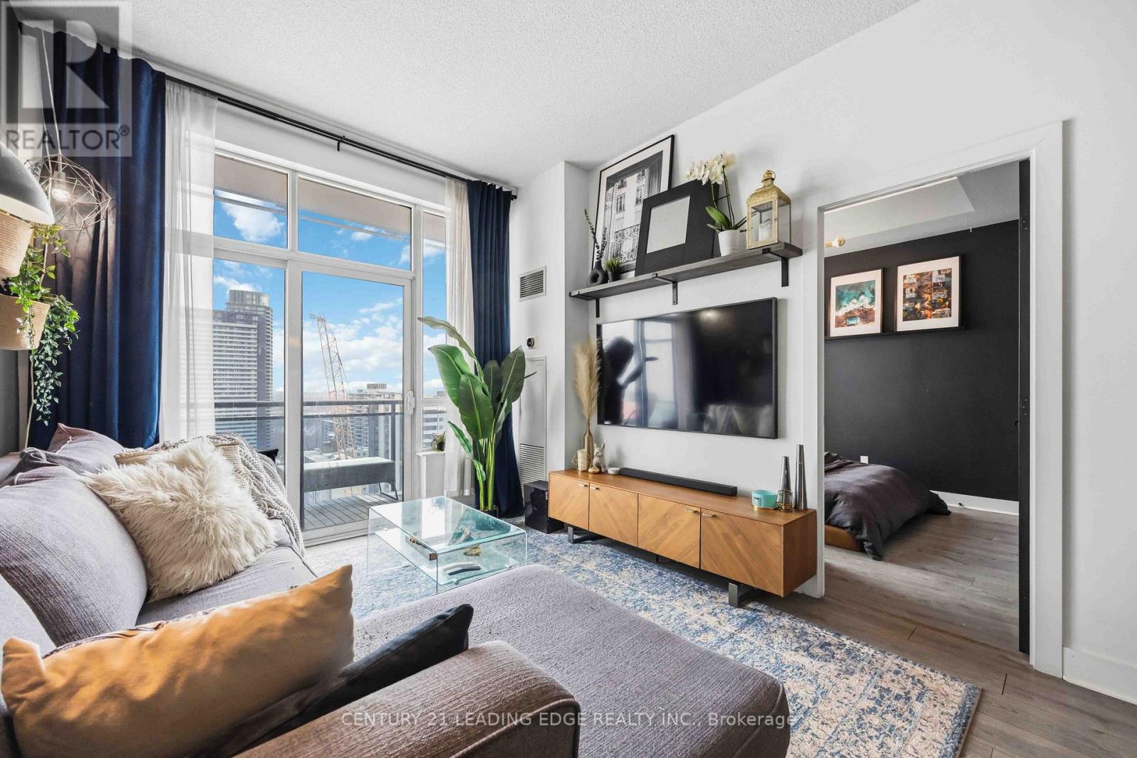 2203 - 28 Linden Street, Toronto, Ontario  M4Y 0A4 - Photo 7 - C12834424