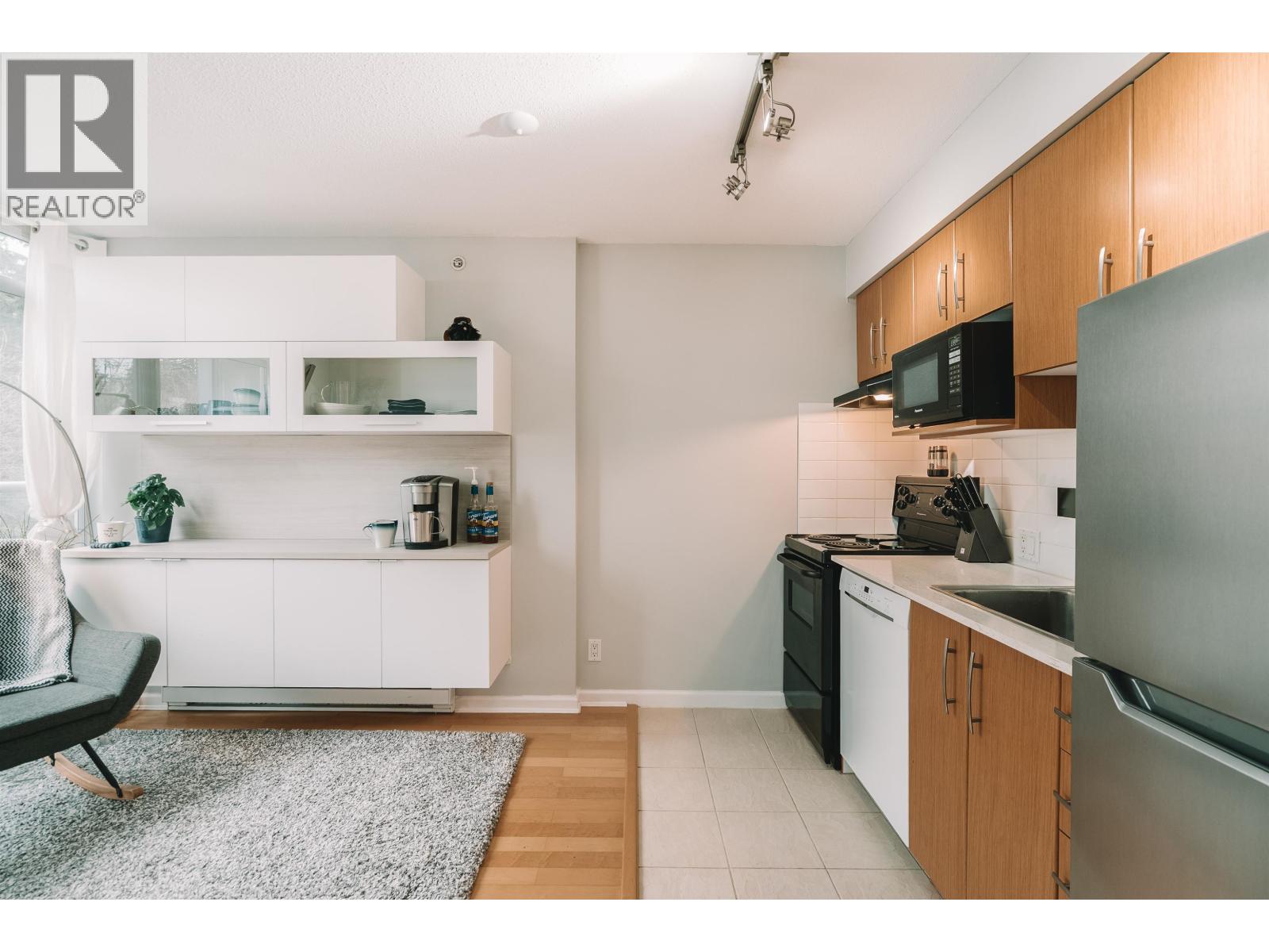 302 9288 University Crescent, Burnaby, British Columbia  V5A 4X7 - Photo 5 - R3094519