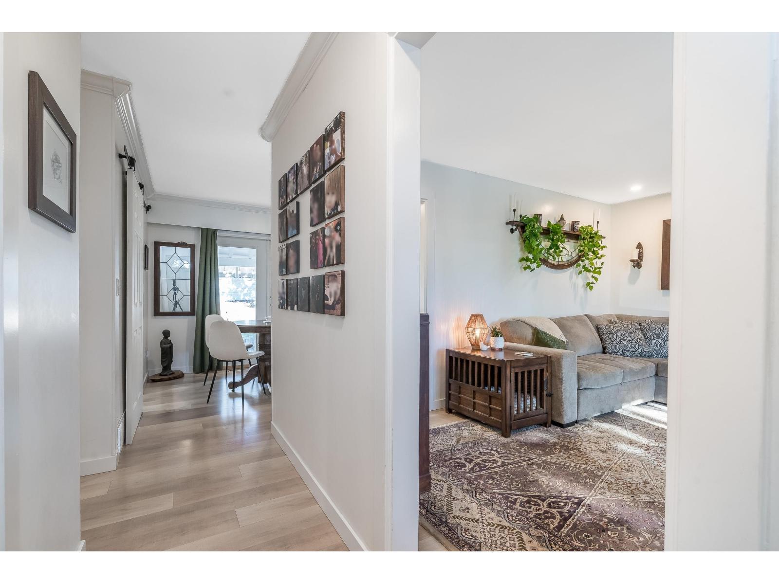 32495 Mcrae Avenue, Mission, British Columbia  V2V 2L6 - Photo 4 - R3092065