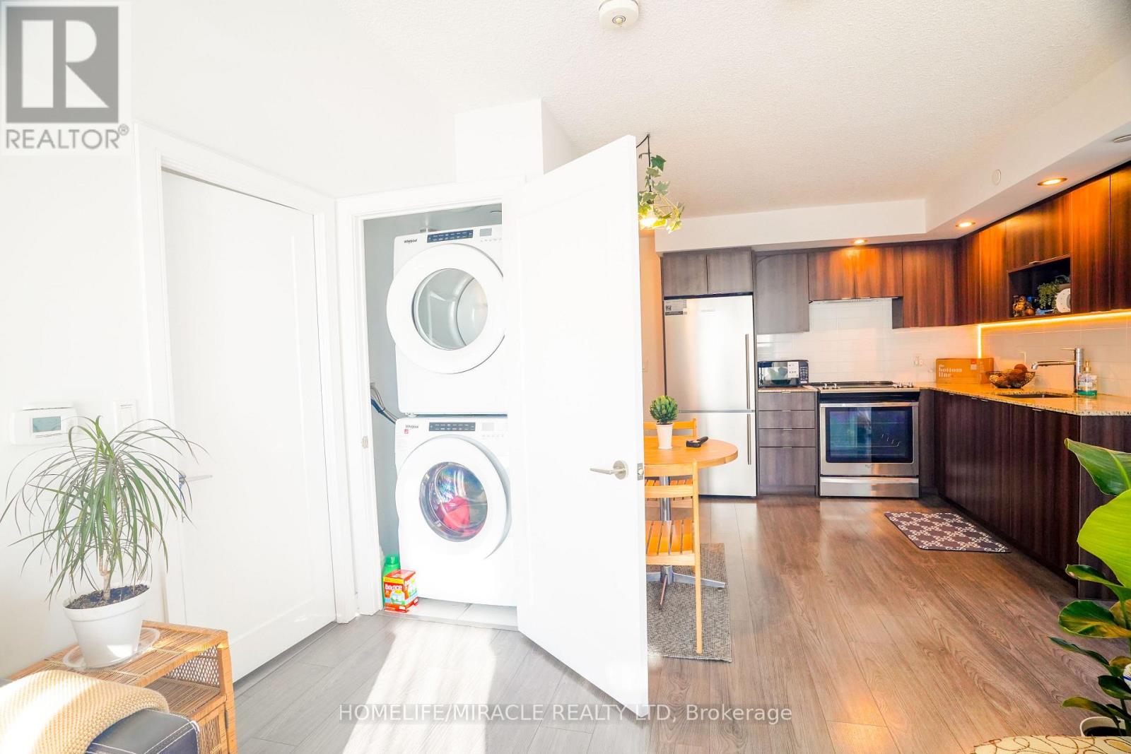 1708 - 225 Village Green Square, Toronto, Ontario  M1S 0N4 - Photo 3 - E12834176