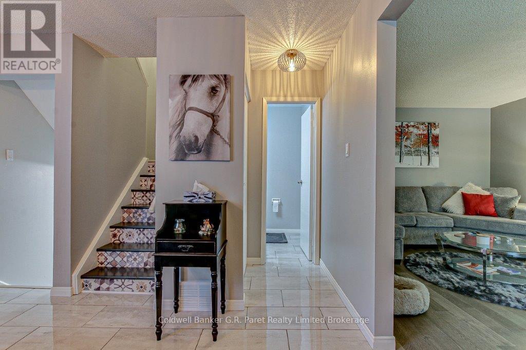 15 - 1 Lamer's Court, Tillsonburg, Ontario N4G 4T6 - Photo 2 - X12663022