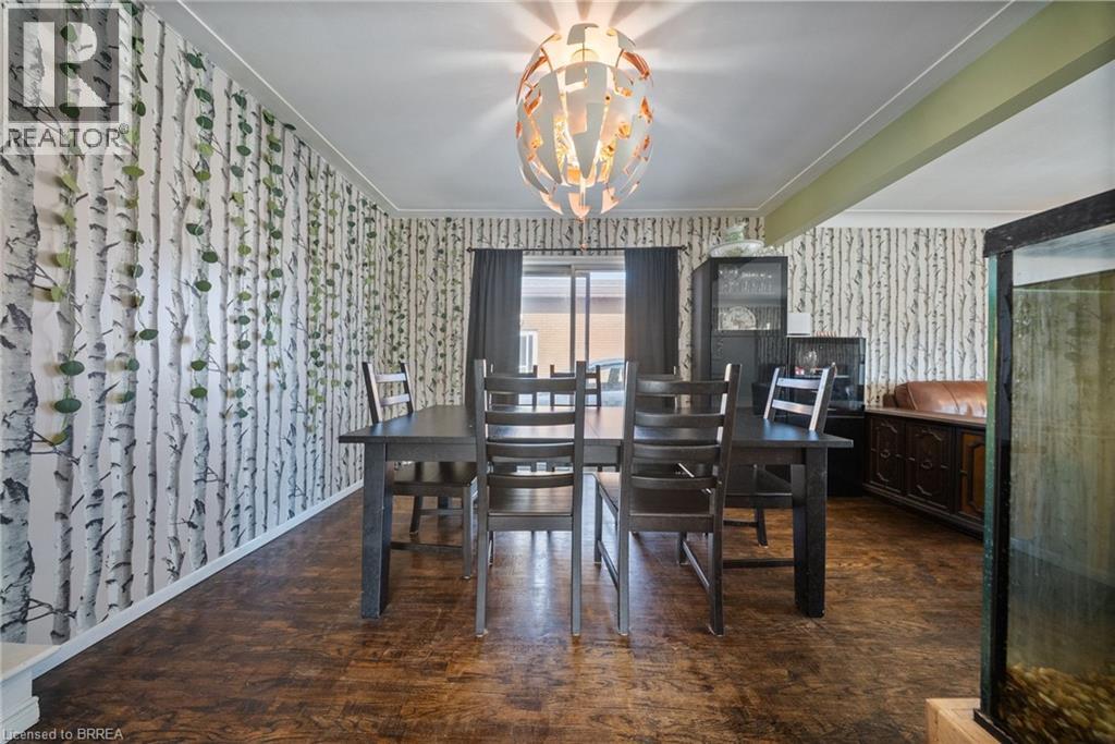 330 East 18th Street, Hamilton, Ontario  L9A 4P8 - Photo 7 - 40798303