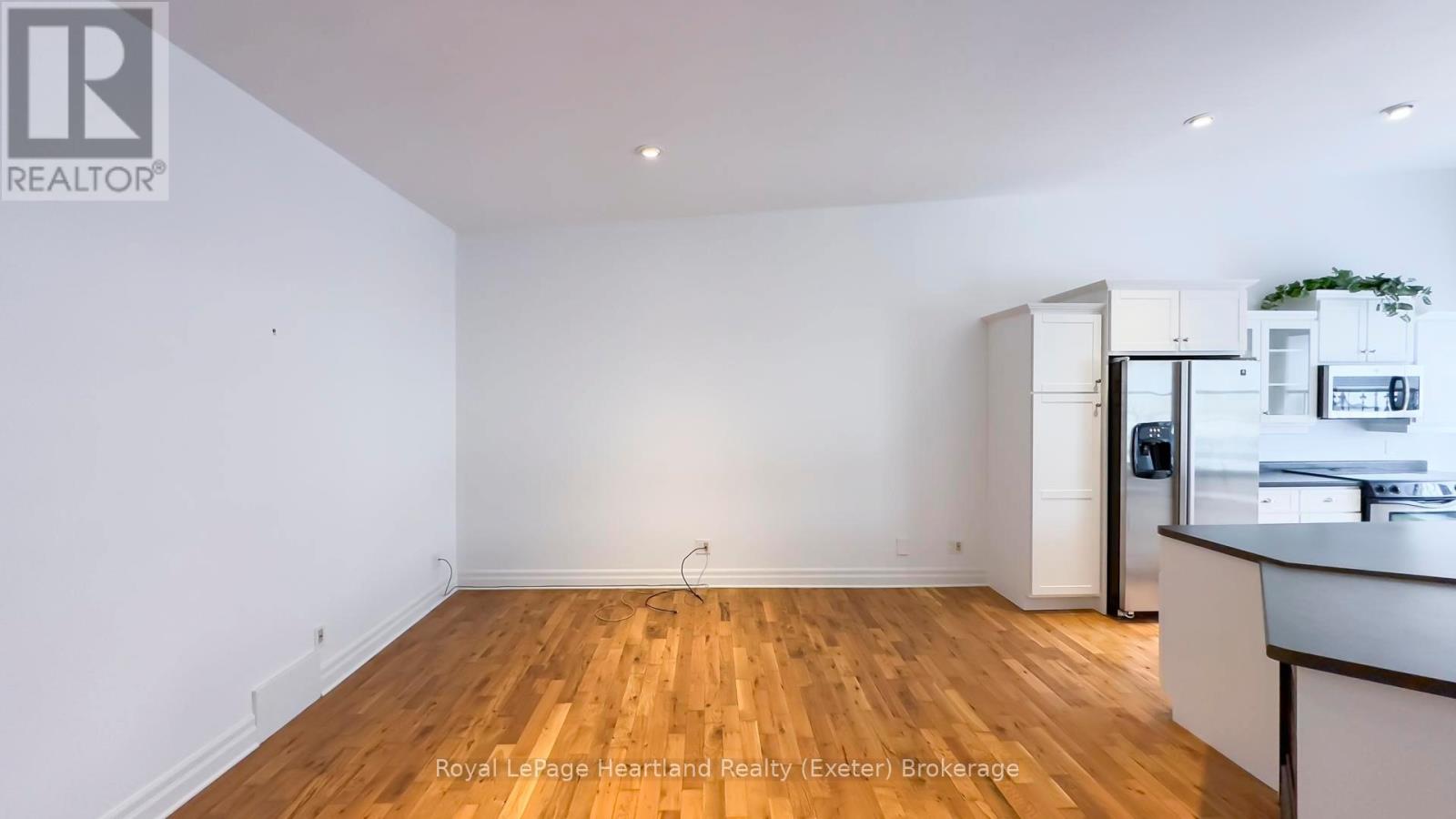 359 Main Street S, South Huron, Ontario  N0M 1S7 - Photo 21 - X10780279