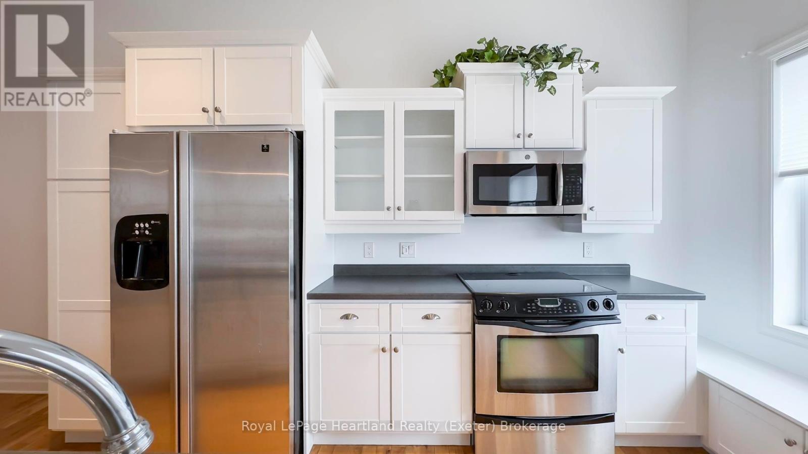 359 Main Street S, South Huron, Ontario  N0M 1S7 - Photo 30 - X10780279