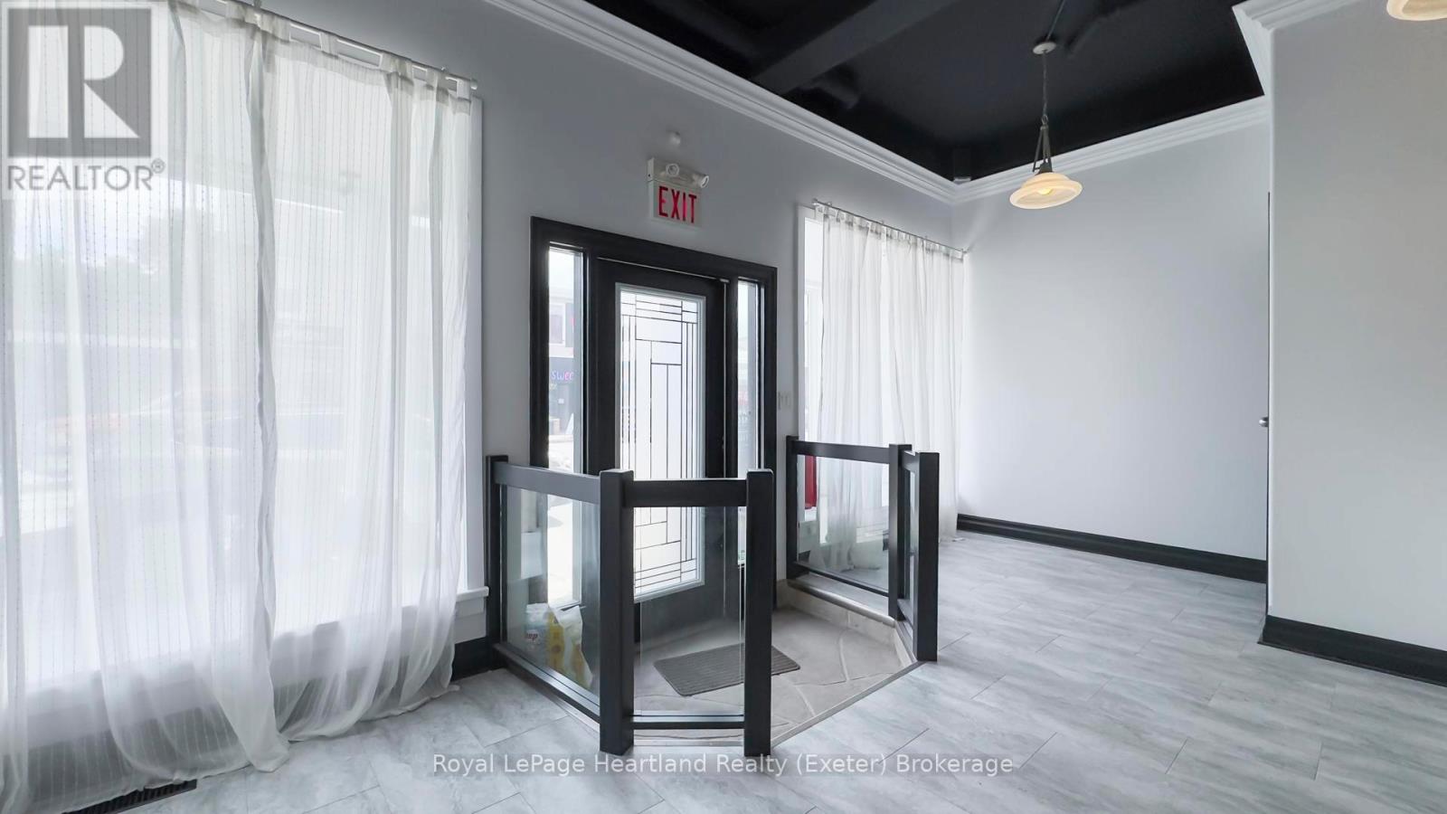 359 Main Street S, South Huron, Ontario  N0M 1S7 - Photo 4 - X10780279