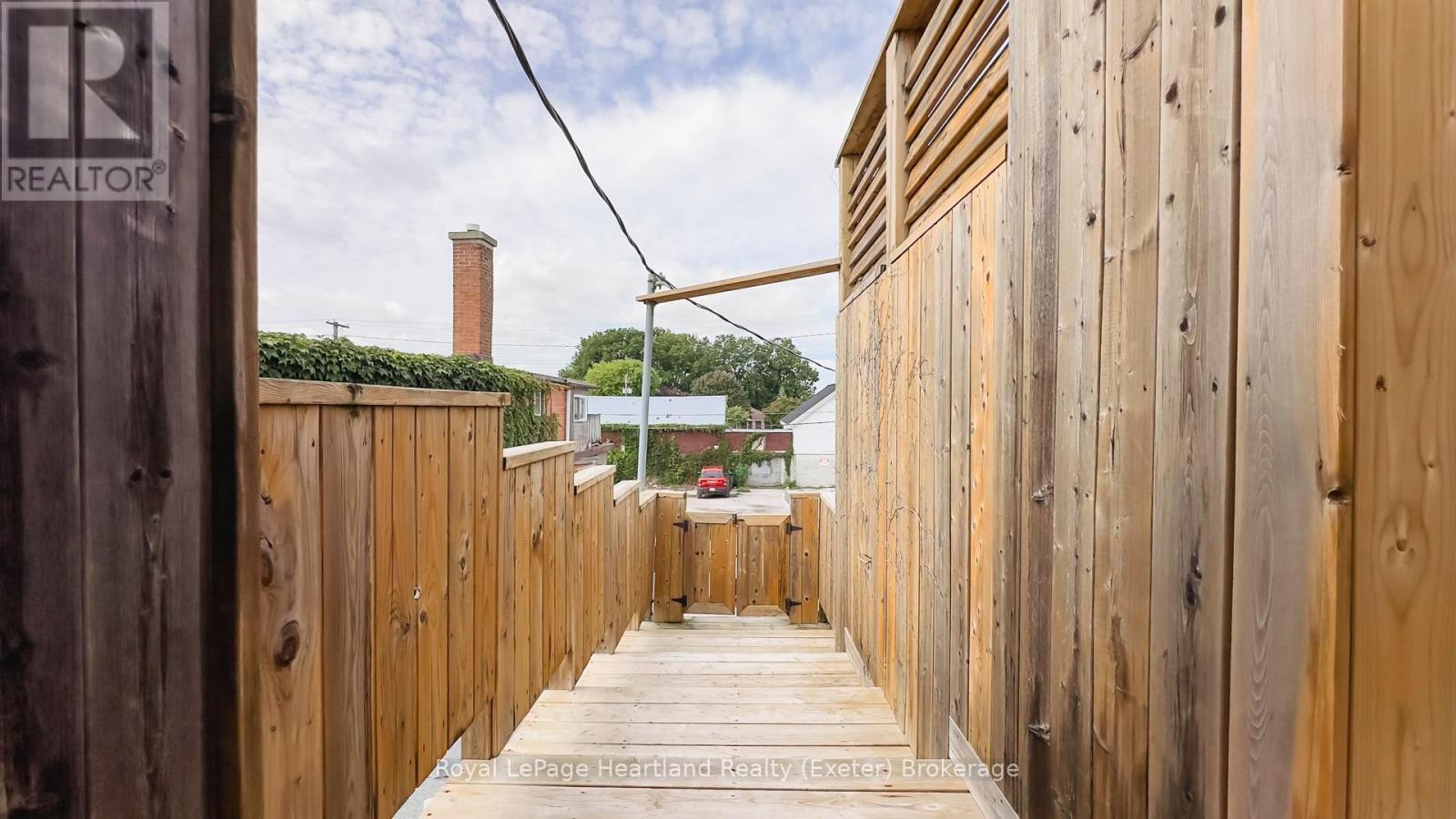 359 Main Street S, South Huron, Ontario  N0M 1S7 - Photo 46 - X10780279