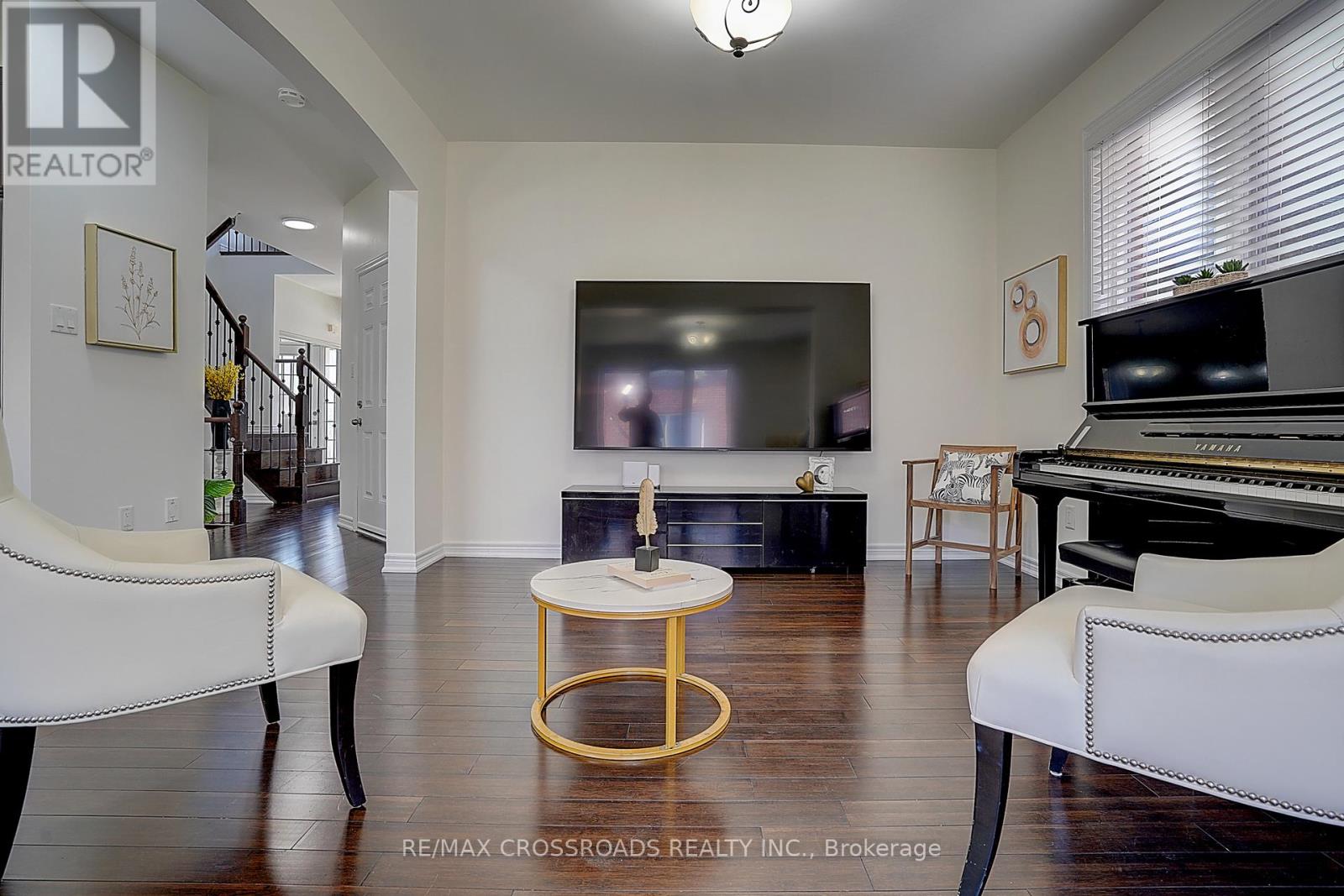 106 Milos Road, Richmond Hill, Ontario  L4E 0M3 - Photo 12 - N12834146