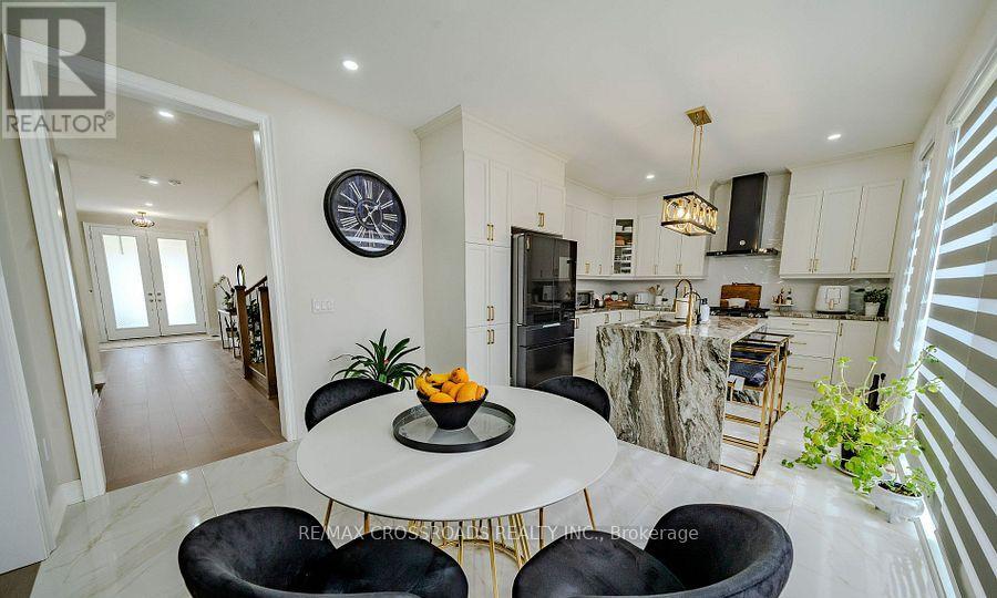 50 Carriage Shop Bend, East Gwillimbury, Ontario  L9N 0Y5 - Photo 8 - N12834178