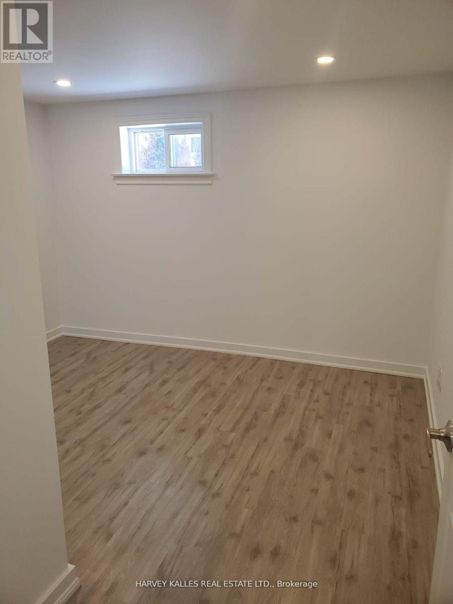 Lower - 347 Ella Court, Newmarket, Ontario  L3Y 4L6 - Photo 11 - N12834190