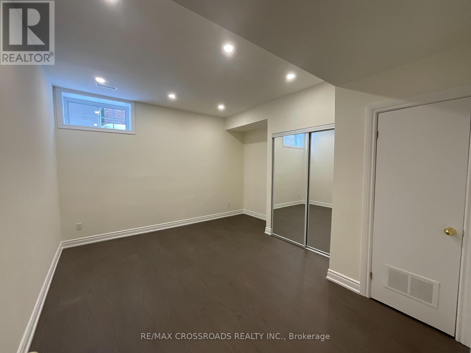 129 Lakeland Crescent, Richmond Hill, Ontario  L4E 3A1 - Photo 12 - N12834210