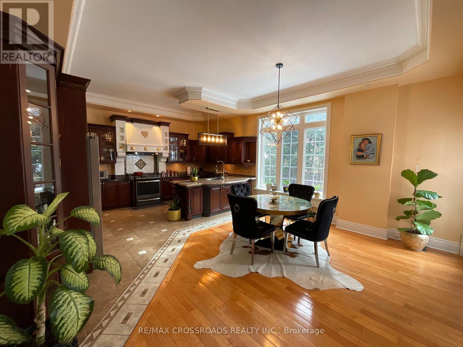 129 Lakeland Crescent, Richmond Hill, Ontario  L4E 3A1 - Photo 6 - N12834210