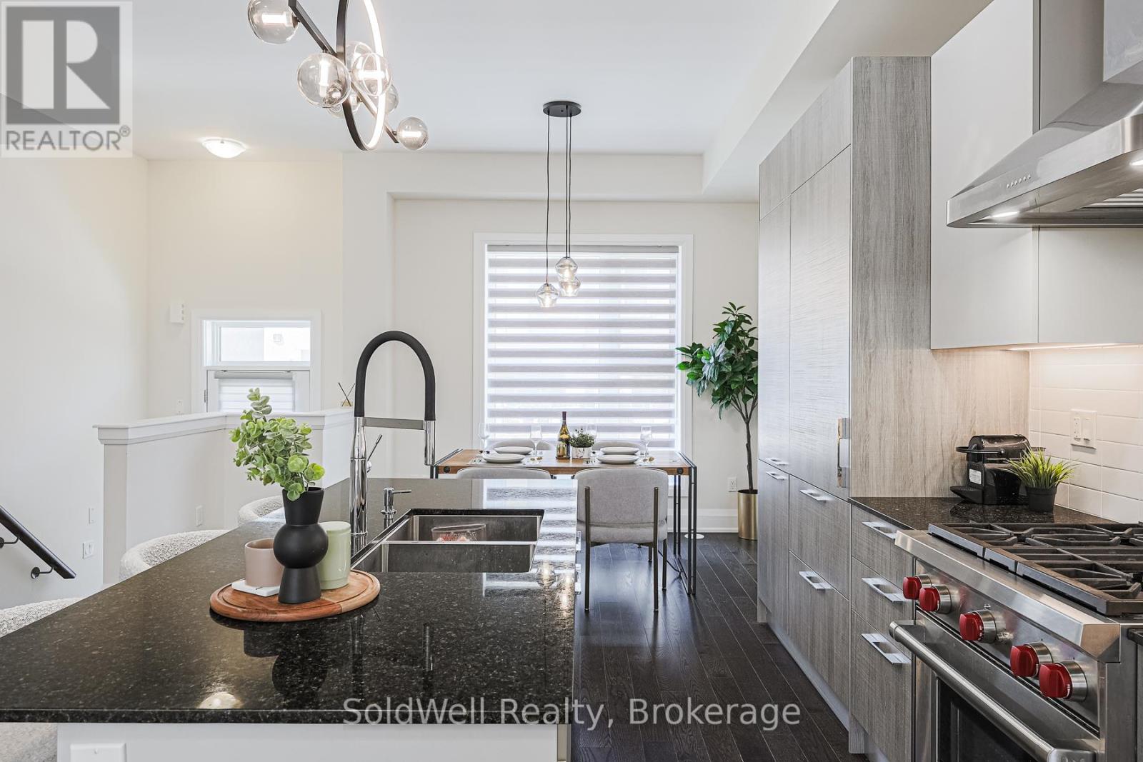 243 Smallwood Circle, Vaughan, Ontario  L4J 0K8 - Photo 10 - N12834302